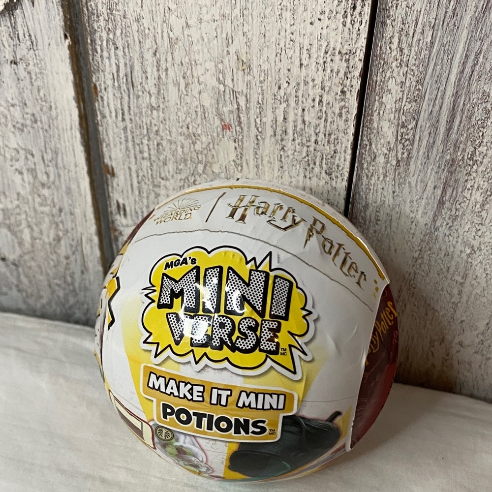 Harry Potter MGA’s MiniVerse Make It Mini Potions SEALED blind pack, new